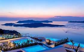 Alti Santorini Luxury Suites (Adults Only)